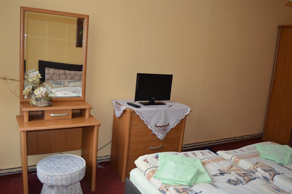 Hotel Paradise Οστράβα Εξωτερικό φωτογραφία