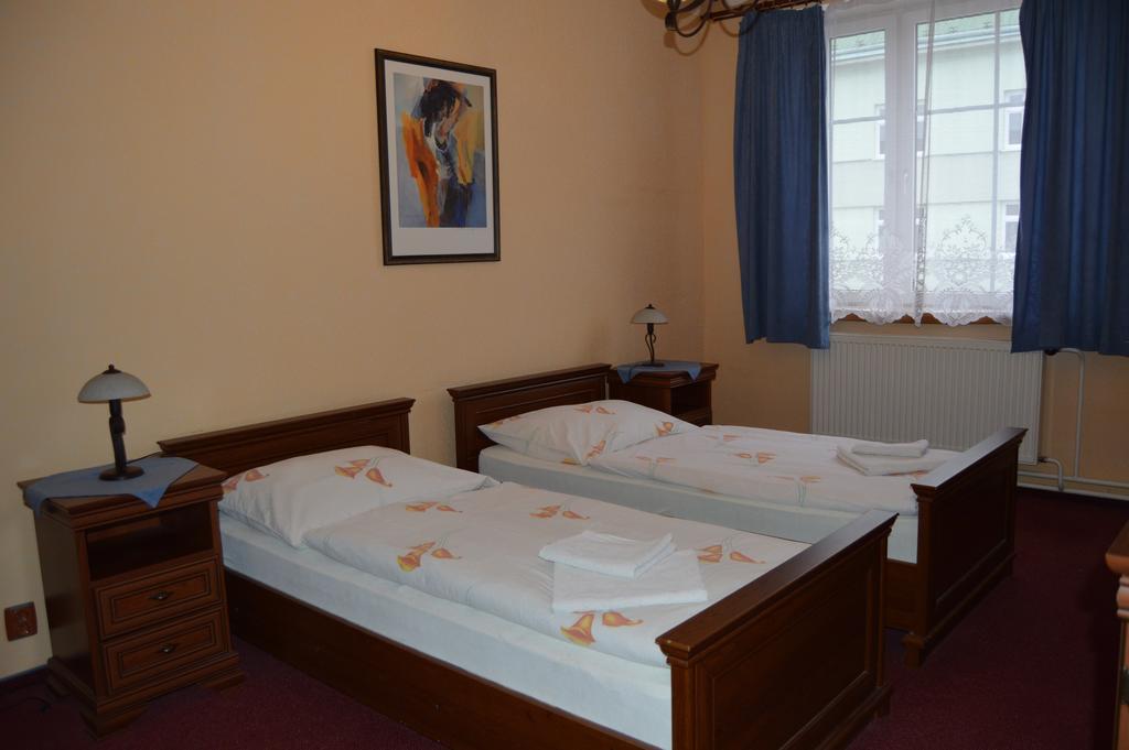 Hotel Paradise Οστράβα Δωμάτιο φωτογραφία