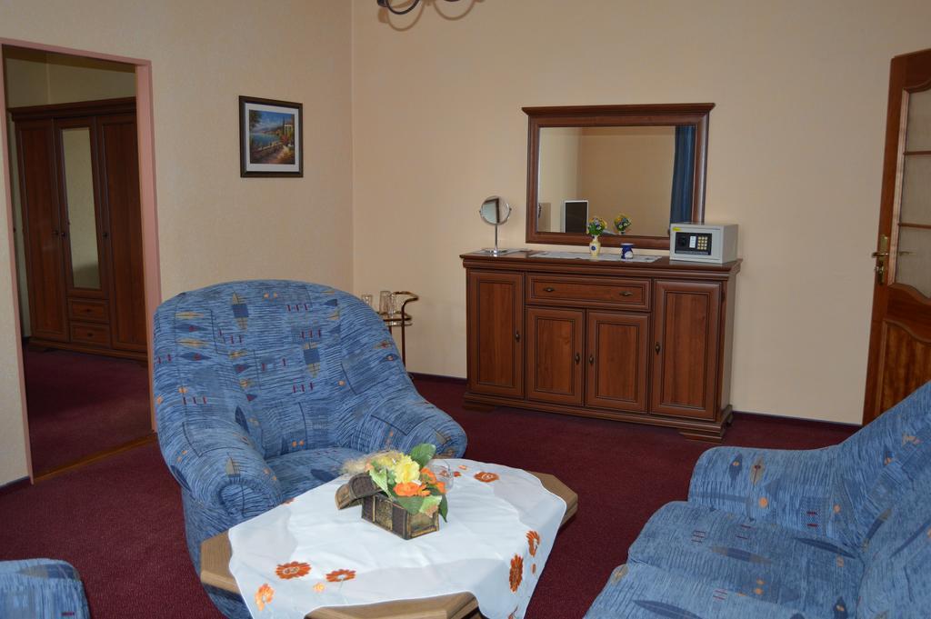 Hotel Paradise Οστράβα Δωμάτιο φωτογραφία