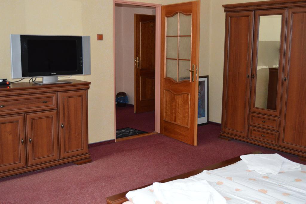 Hotel Paradise Οστράβα Δωμάτιο φωτογραφία